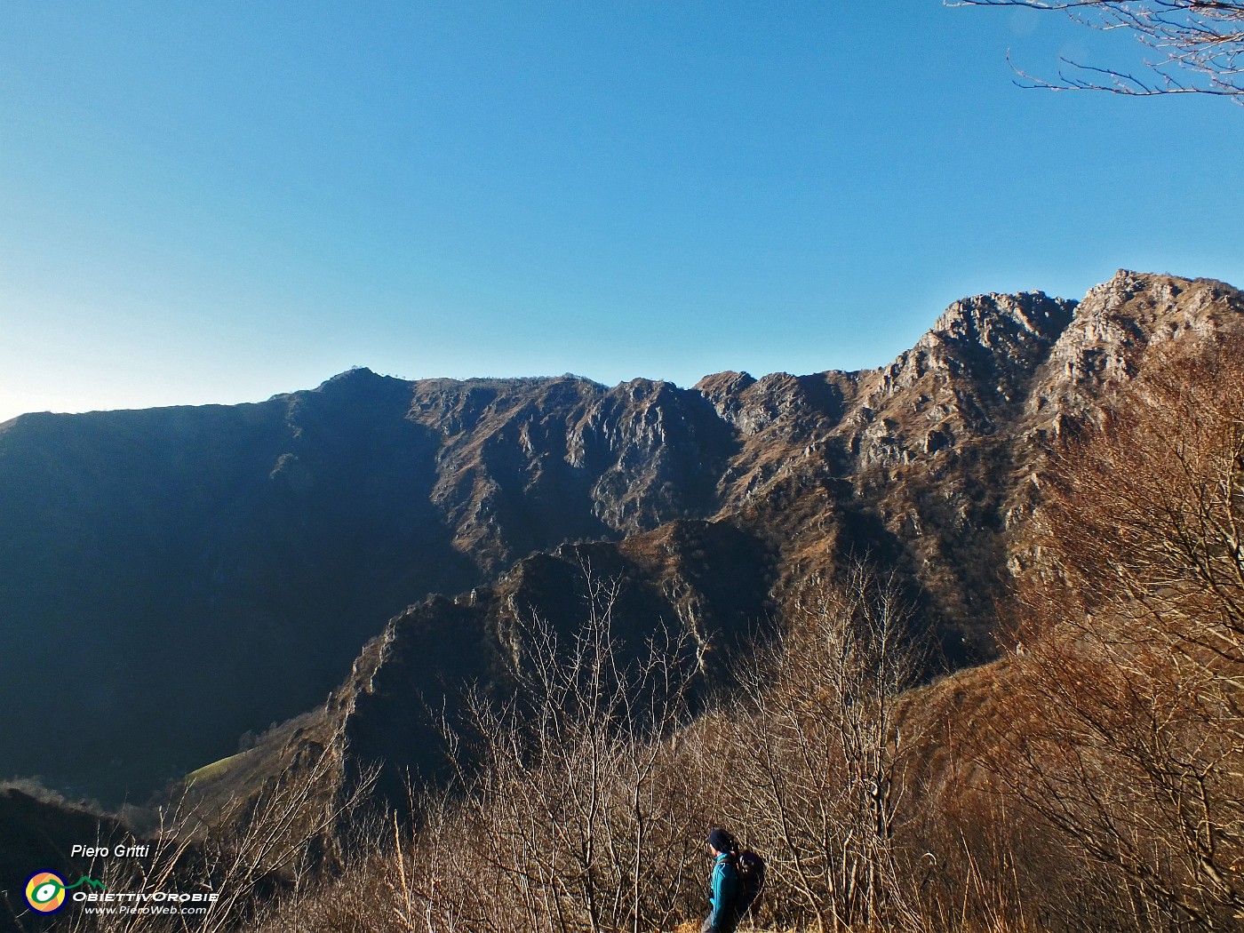 88 Vista verso Magnodeno e Cresta della Giumenta.JPG